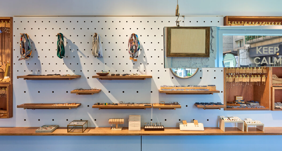 Shop V